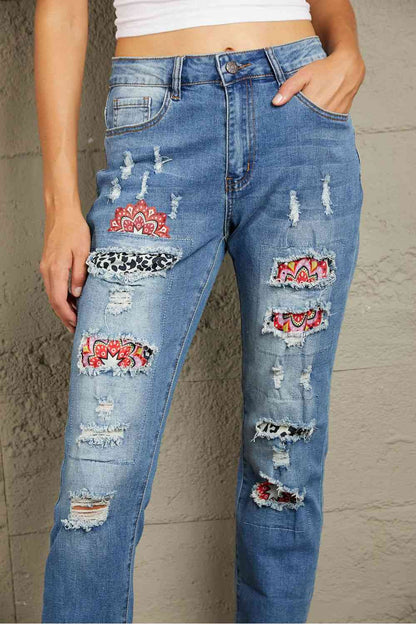 Ankle-Length Leopard Patch Baeful Jeans