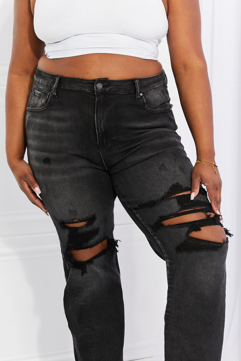 Loose Fit Distressed RISEN Lois Full Size Jeans